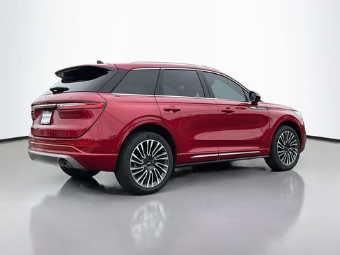 Used 2022 Lincoln Corsair Reserve w/ Equipment Group 201A AWD/4WD image 2