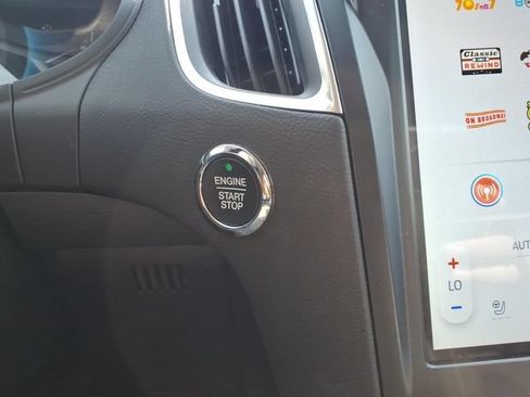Used 2023 Ford Edge Titanium AWD/4WD image 21