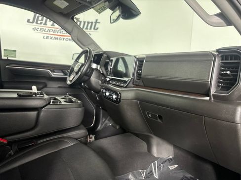 Used 2025 GMC Sierra 1500 SLT AWD/4WD image 33
