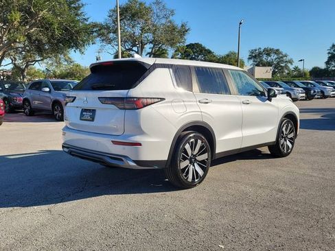 New 2026 Mitsubishi Outlander SE FWD image 6