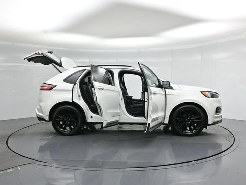 Certified 2020 Ford Edge ST-Line FWD image 5