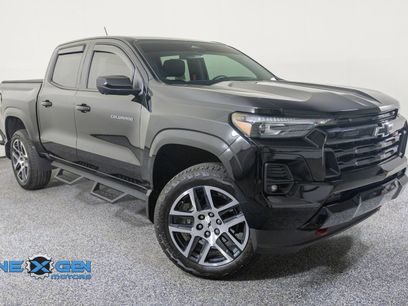 Used 2024 Chevrolet Colorado Z71 w/ Z71 Convenience Package 2