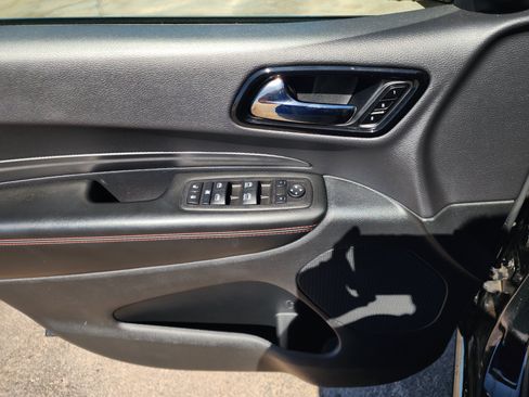 Used 2025 Dodge Durango GT AWD/4WD image 19