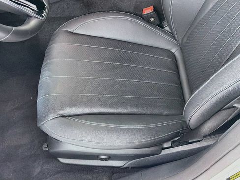 Used 2023 Mercedes-Benz E 350 4MATIC Sedan image 19