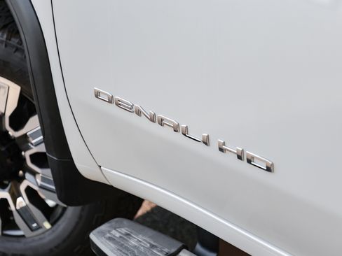 New 2026 GMC Sierra 2500 Denali w/ Denali Reserve Package image 5