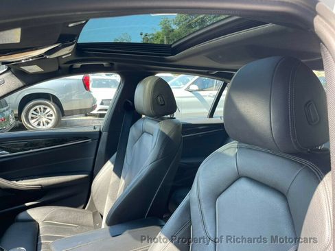 Used 2019 BMW 540i xDrive AWD/4WD image 12