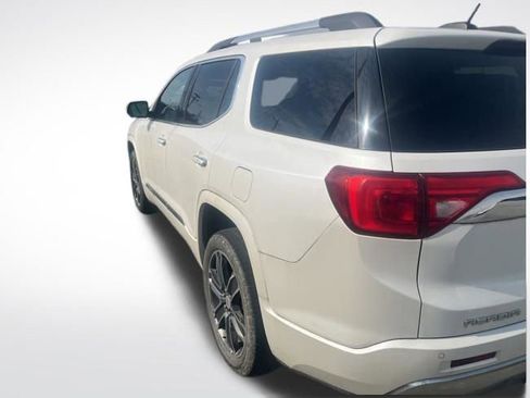 Used 2017 GMC Acadia Denali w/ Technology Package image 4