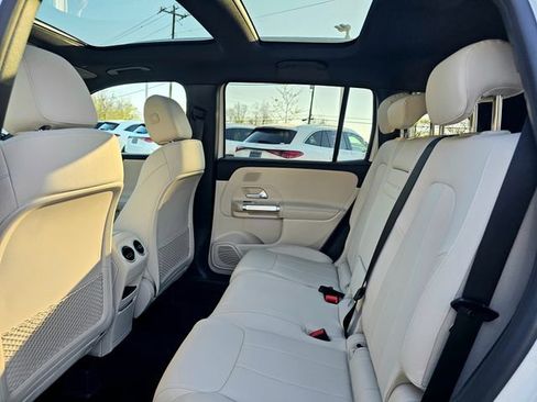 New 2026 Mercedes-Benz GLB 250 4MATIC image 21
