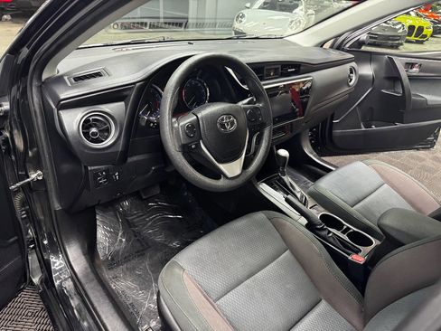 Used 2017 Toyota Corolla LE image 35