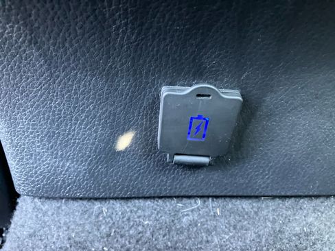 Used 2023 Toyota Camry LE w/ Convenience Package image 30