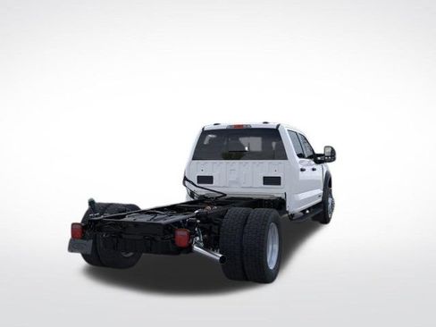 New 2026 Ford F550 4x4 Crew Cab image 10