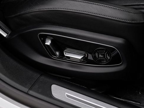 Used 2022 Audi A8 L 3.0T w/ Luxury Package image 46