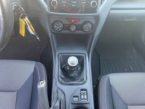 Used 2018 Subaru Crosstrek 2.0i Premium AWD/4WD image 9