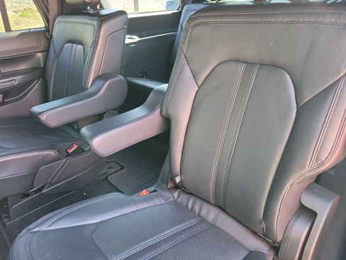 Used 2019 Ford Expedition Limited w/ Equipment Group 301A image 10