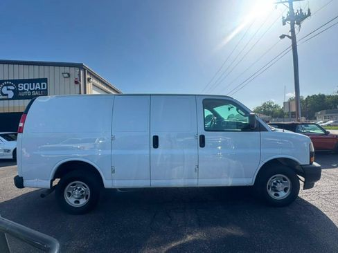 Used 2019 Chevrolet Express 2500 w/ Driver Convenience Package RWD image 6