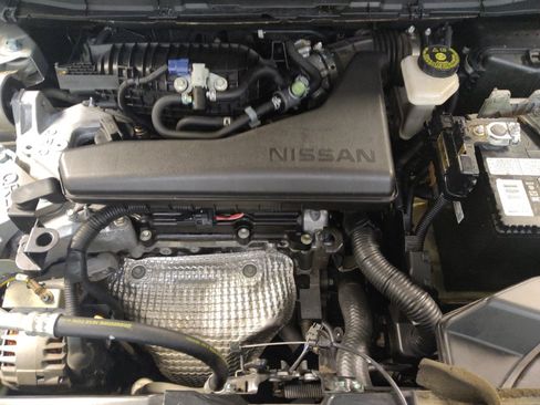 Used 2015 Nissan Rogue SV FWD image 30