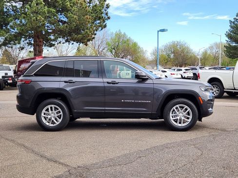 New 2026 Jeep Grand Cherokee Laredo AWD/4WD image 2