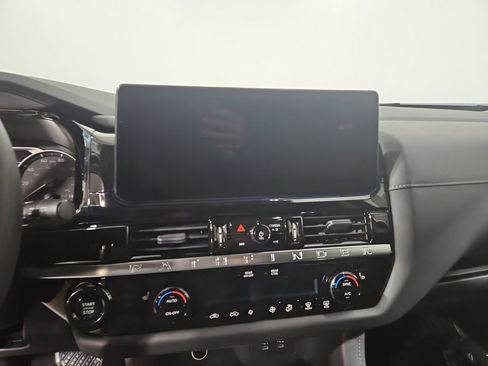 New 2026 Nissan Pathfinder SV image 18