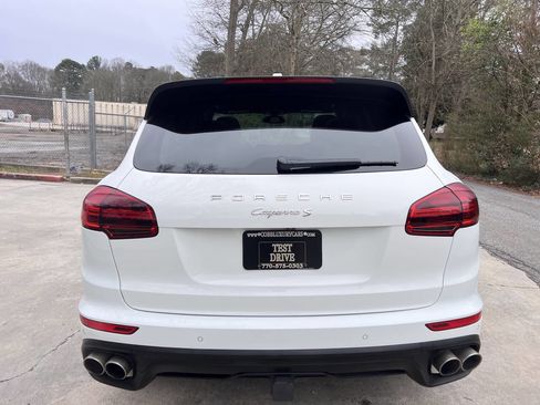 Used 2016 Porsche Cayenne S w/ Premium Package image 10
