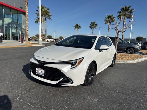 Used 2025 Toyota Corolla XSE image 2