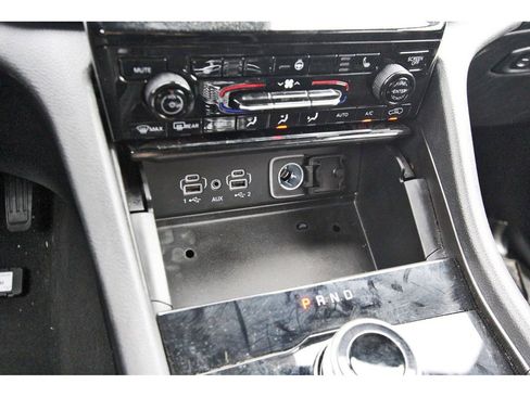 Used 2024 Jeep Grand Cherokee L Laredo image 21