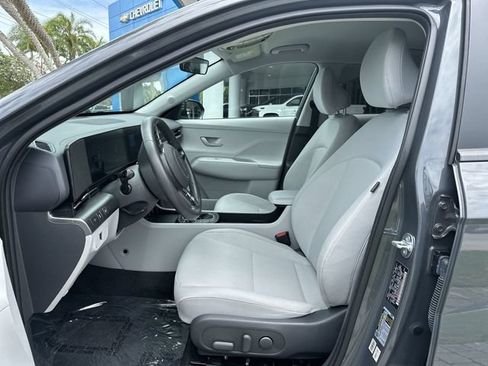 Used 2025 Hyundai Kona SEL FWD image 30