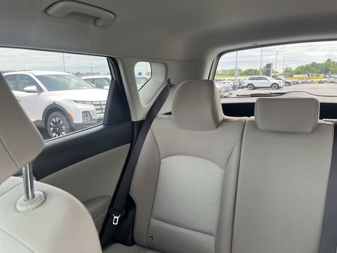 Certified 2025 Kia Soul LX w/ LX Technology Package FWD image 12