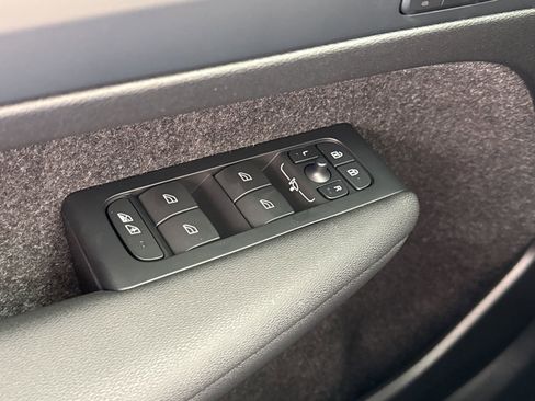 New 2026 Volvo XC40 B5 Ultra w/ Protection Package Premier image 16