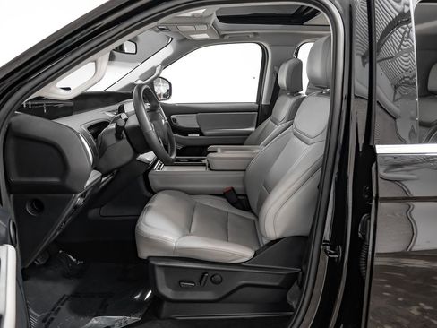 Used 2025 Ford Expedition Max Active AWD/4WD image 4