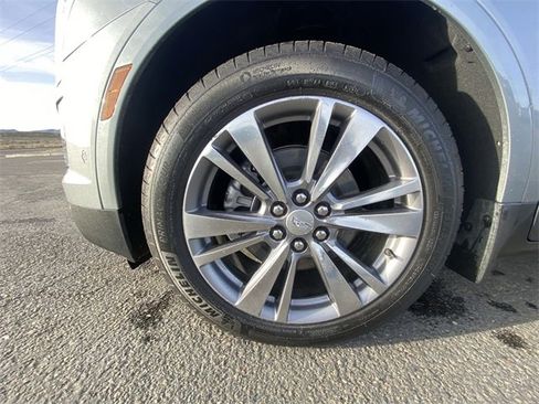 Used 2025 Cadillac XT5 Premium Luxury w/ Technology Package image 10