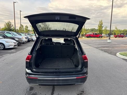 Used 2021 Volkswagen Tiguan SE AWD/4WD image 10