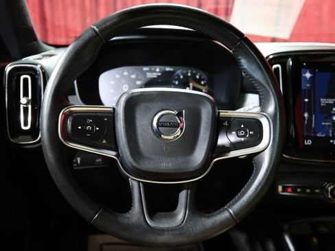 Used 2019 Volvo XC40 T5 Momentum AWD/4WD image 15