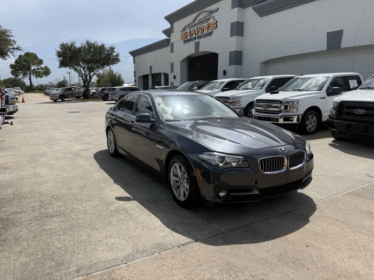 Used 2016 BMW 528i Sedan RWD image 2