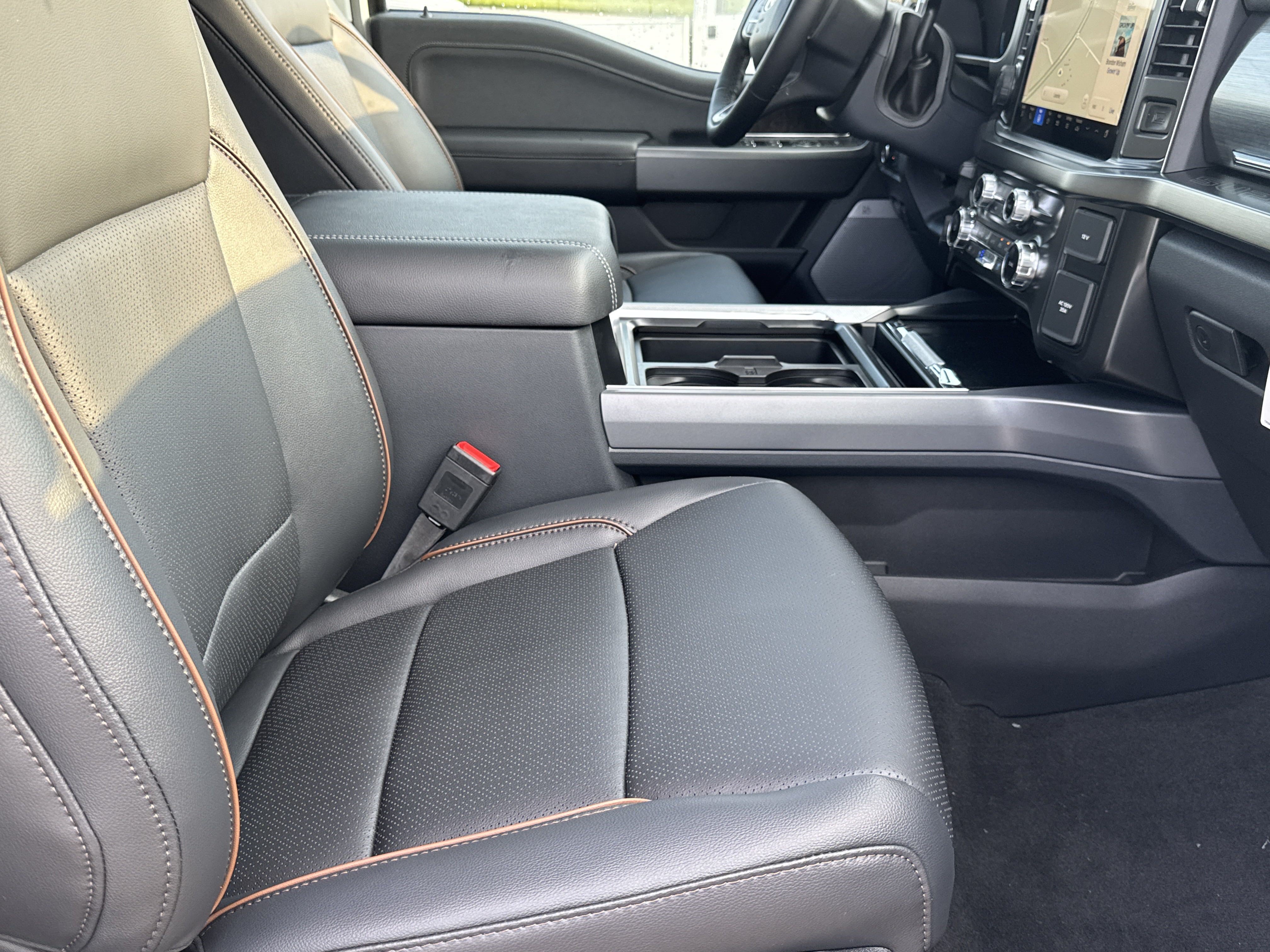 New 2025 Ford F250 Lariat w/ Lariat Ultimate Package AWD/4WD image 13