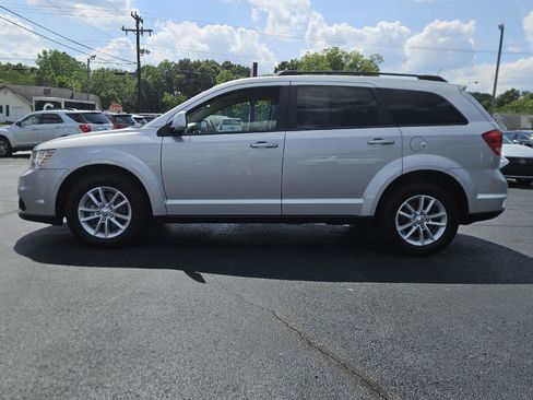 Used 2013 Dodge Journey SXT w/ Comfort/Convenience Group AWD/4WD image 19