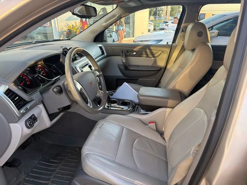 Used 2016 GMC Acadia SLT w/ Open Road Package FWD image 3