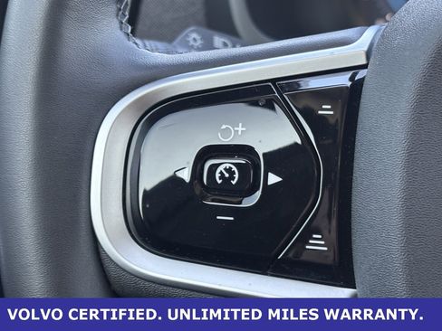 Certified 2025 Volvo XC90 B6 Plus image 18