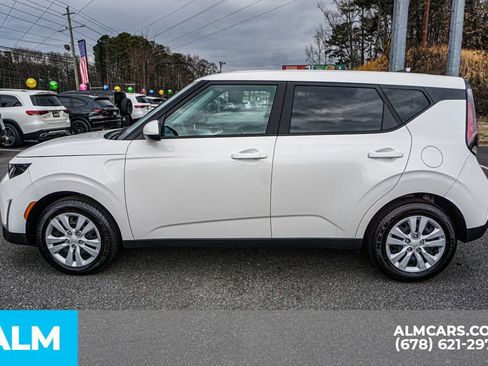 Used 2025 Kia Soul LX image 7