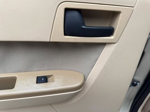 Used 2012 Ford Escape XLT image 39