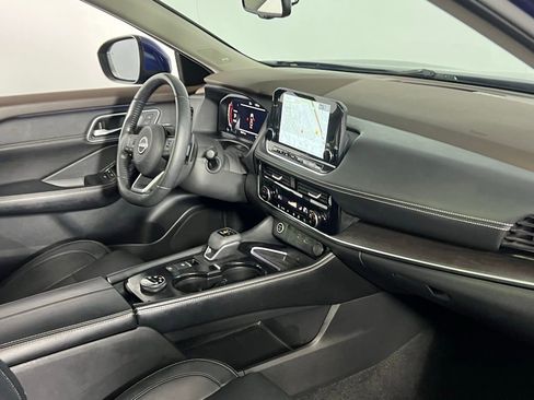 Used 2023 Nissan Rogue Platinum image 32