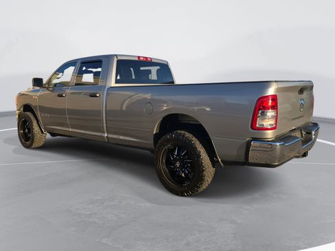 Used 2022 RAM 2500 Tradesman w/ Chrome Appearance Group image 7