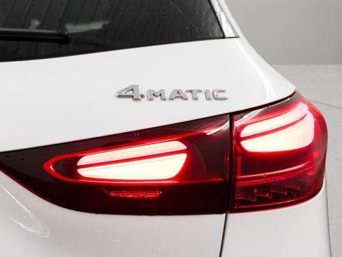 Used 2025 Mercedes-Benz GLA 250 4MATIC image 32