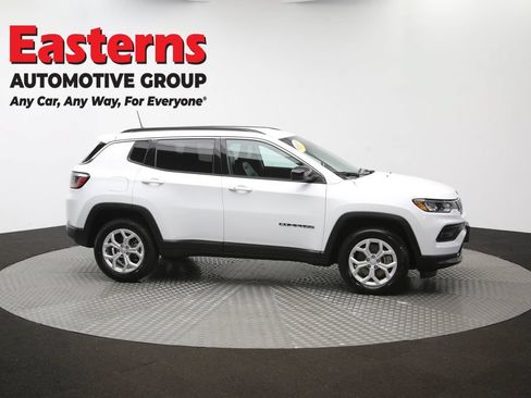 Used 2024 Jeep Compass Latitude AWD/4WD image 44