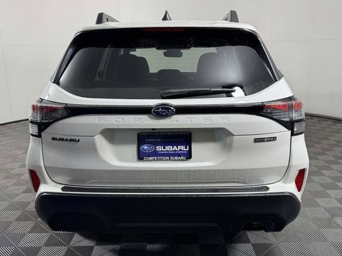 Certified 2025 Subaru Forester Premium AWD/4WD image 8