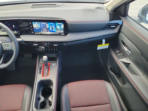New 2026 Nissan Kicks SR w/ SR Premium Package AWD/4WD image 21