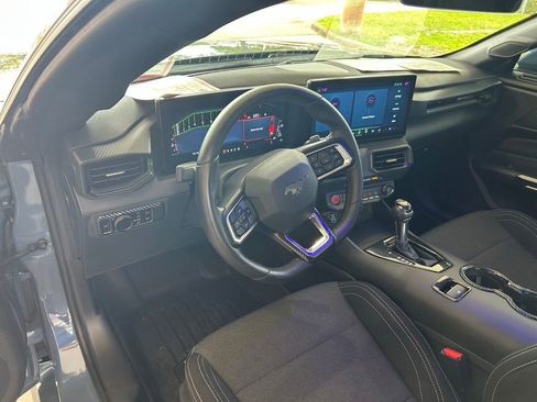Used 2025 Ford Mustang GT RWD image 6