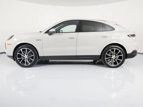 Certified 2026 Porsche Cayenne E-Hybrid Coupe AWD/4WD image 2