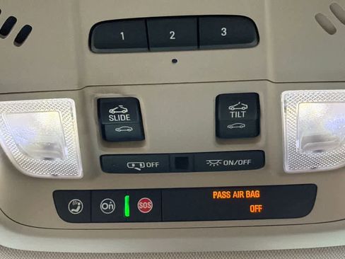 Used 2018 Buick Enclave Premium image 34