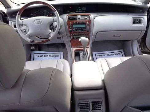 Used 2003 Toyota Avalon XLS image 17