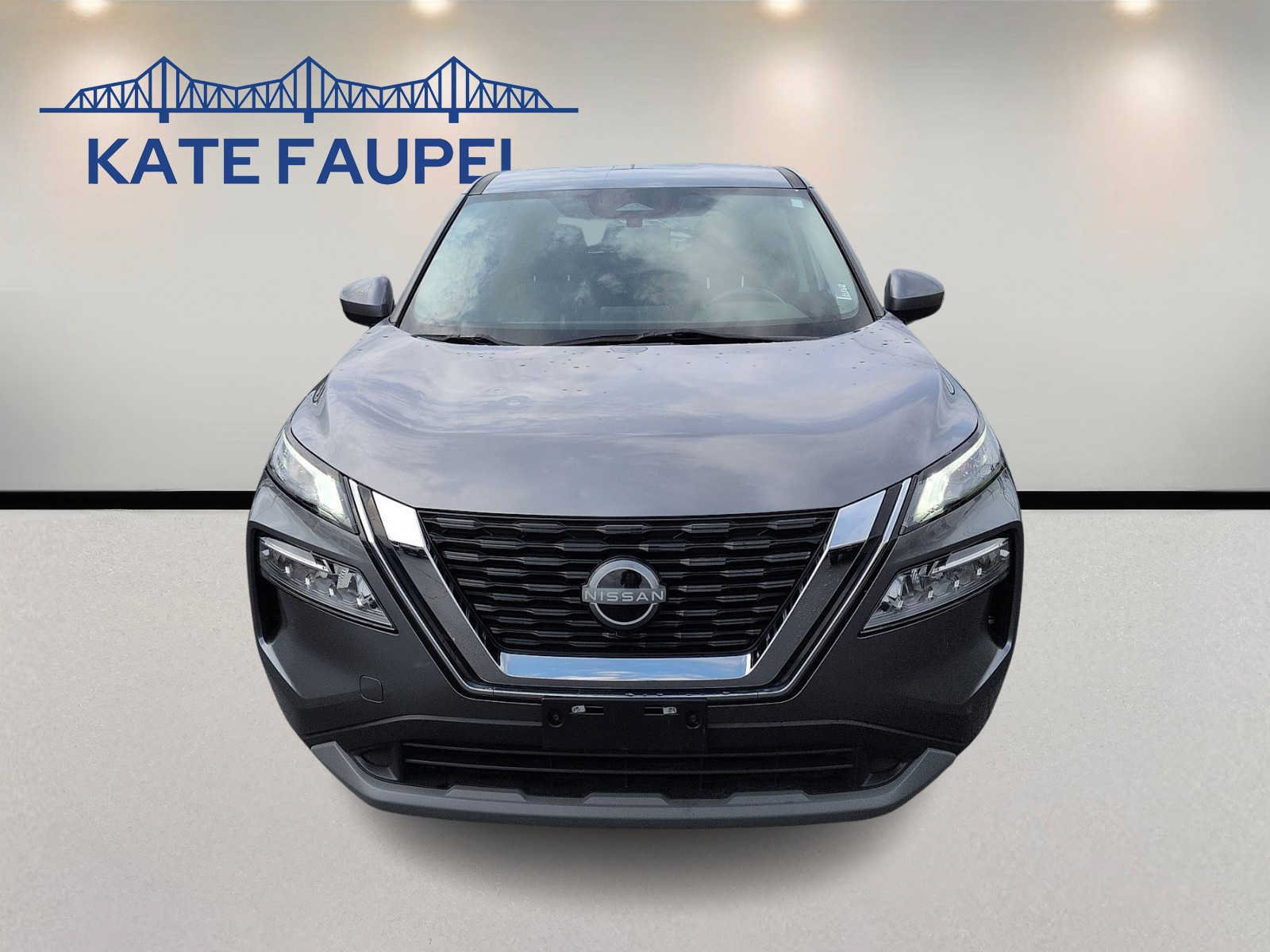 Used 2023 Nissan Rogue SV AWD/4WD image 2